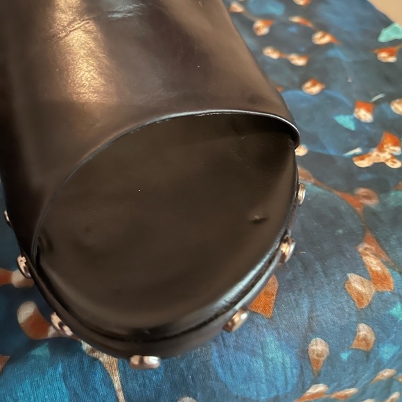 Anne Klein Wedges - Picture 5 of 8